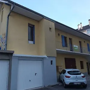 Duplex Avec Garage Centre Et Apartamento